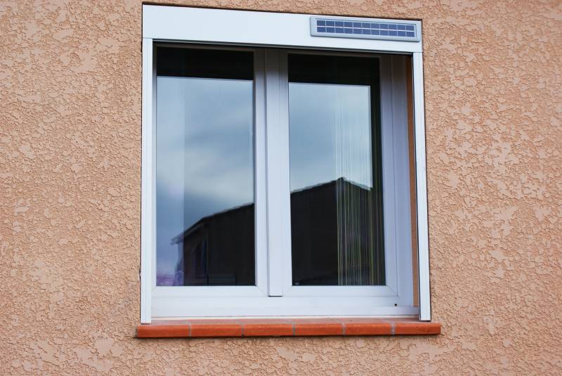 volet roulant solaire PVC sur mesure etang de berre