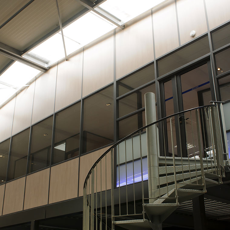 cloisonAVquation-industrielle